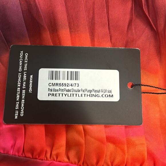 Pink Wave Print Pleated Shoulder Pad Plunge Romper - Picture 3 of 6